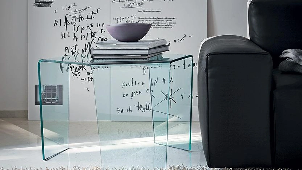 Tavolino 3 Feet in vetro curvo trasparente di Sovet