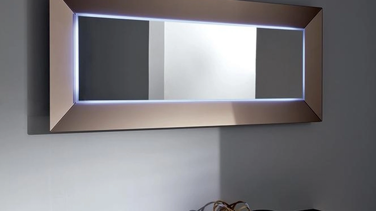 Specchio rettangolare Denver Up sollevato rispetto alla cornice in vetro acidato di Sovet