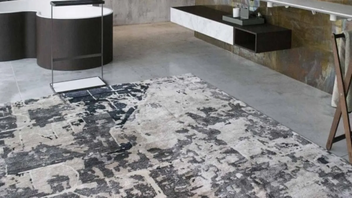 Tappeto pregiato dal design astratto Nika 01 di Sartori Rugs