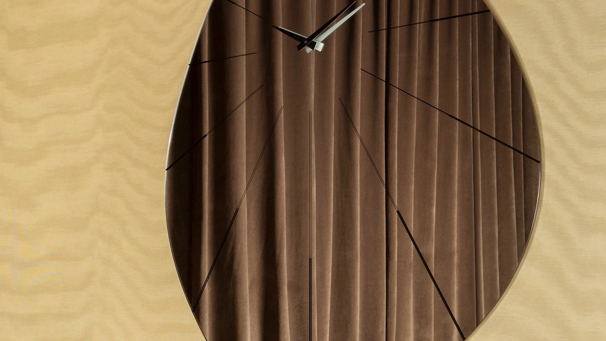 Orologio Enigma in vetro a specchio di Tonin Casa