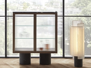 Lampada Rio Floor in tessuto con base in marmo di Punt Mobles