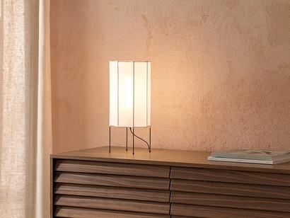 Lampada da tavolo Velasca di Punt Mobles