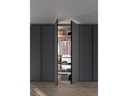 Armadio con anta battente rivestita in tessuto personalizzabile Cover di Erba