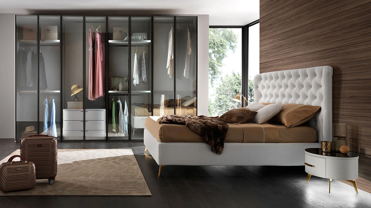 Armadio Evolution con ante in vetro stopsol e fianchi in legno effetto malta Bianca di Mobil Più