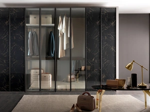 Armadio Evolution con ante in vetro stopsol e effetto marmo di Mobil Più
