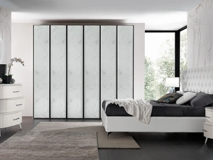 Armadio Evolution in vetro effetto marmo bianco di Mobil Più