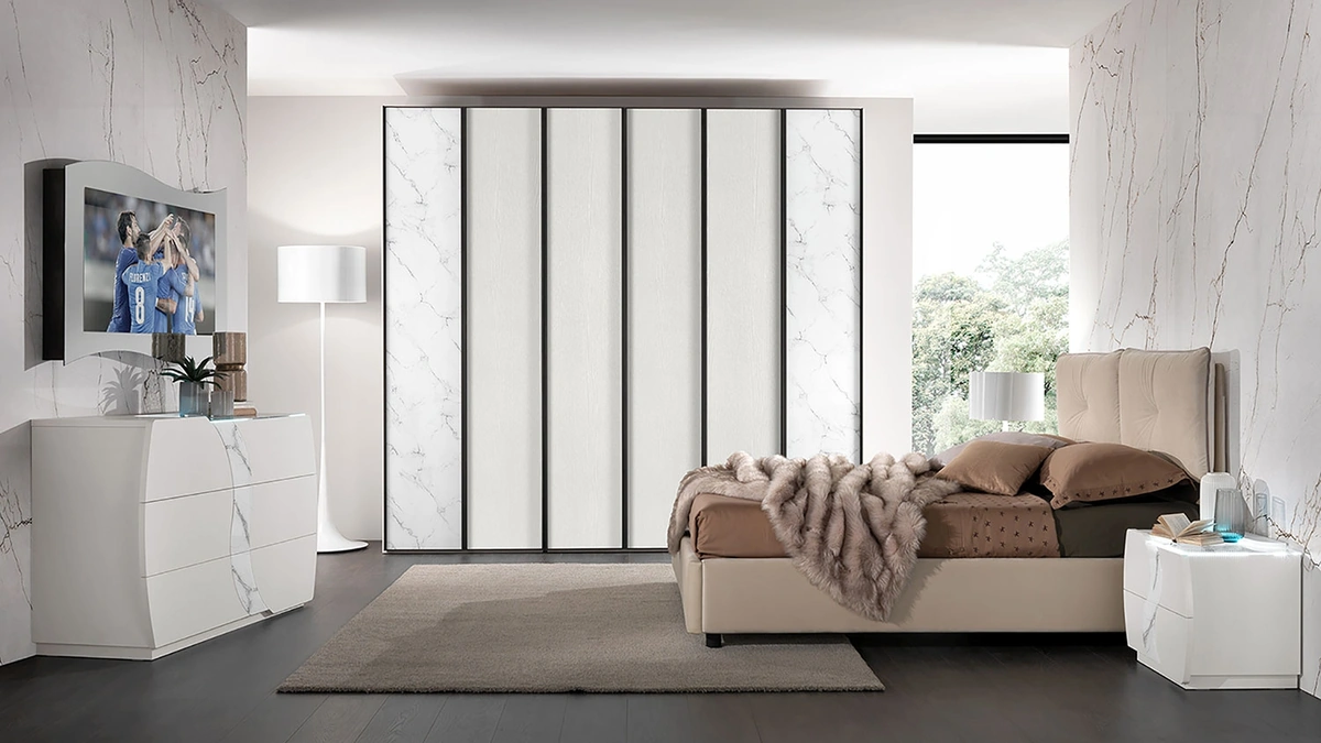 Armadio Evolution in legno bianco frassinato e vetro effetto marmo di Mobil Più