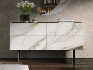 Comò Cristalia in vetro stampato di Tonin Casa