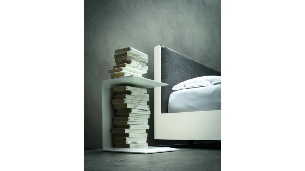 Comodino in laccato bianco opaco Erik di Morassutti