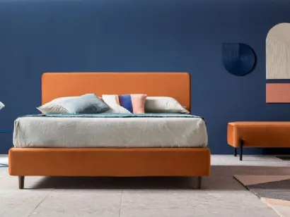 Letto Aaron in tessuto con testiera di Ennerev