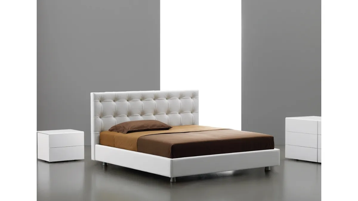 Letto in pelle con testiera lavorazione capitonnè Matisse 116 di Majerna Letti