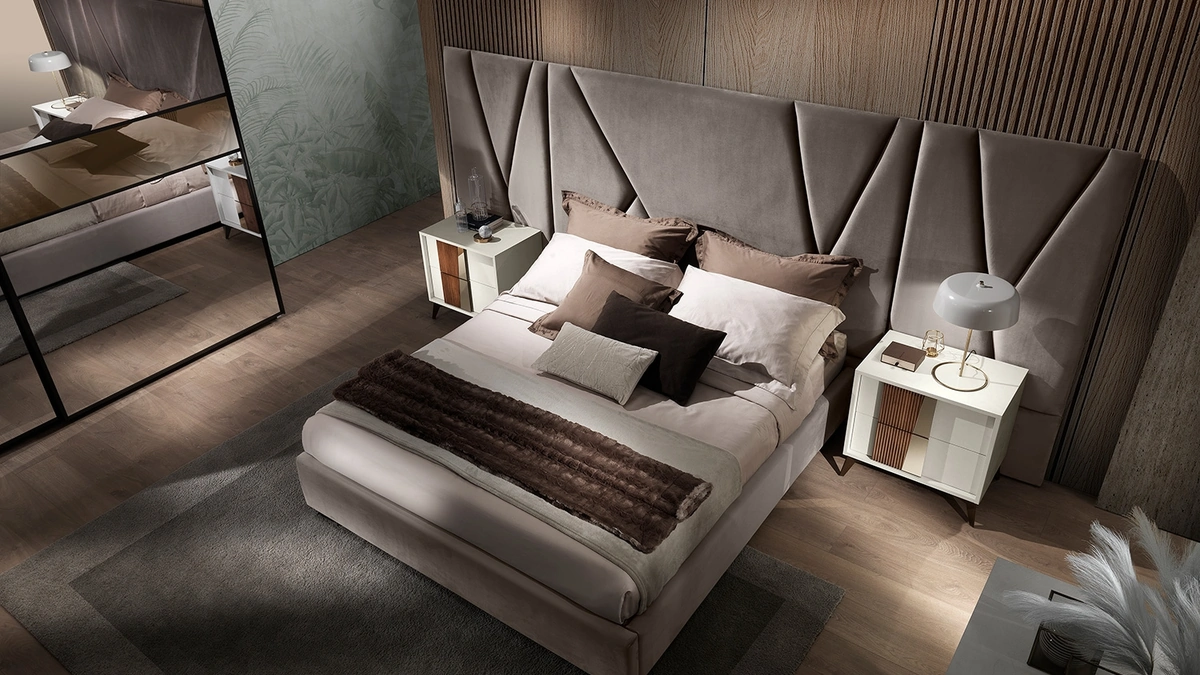 Letto in velluto con grande testiera Grazia di Mobil Più