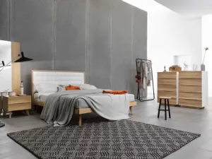 Letto in legno con testiera rivestita in ecopelle trapuntata Park di Ballancin