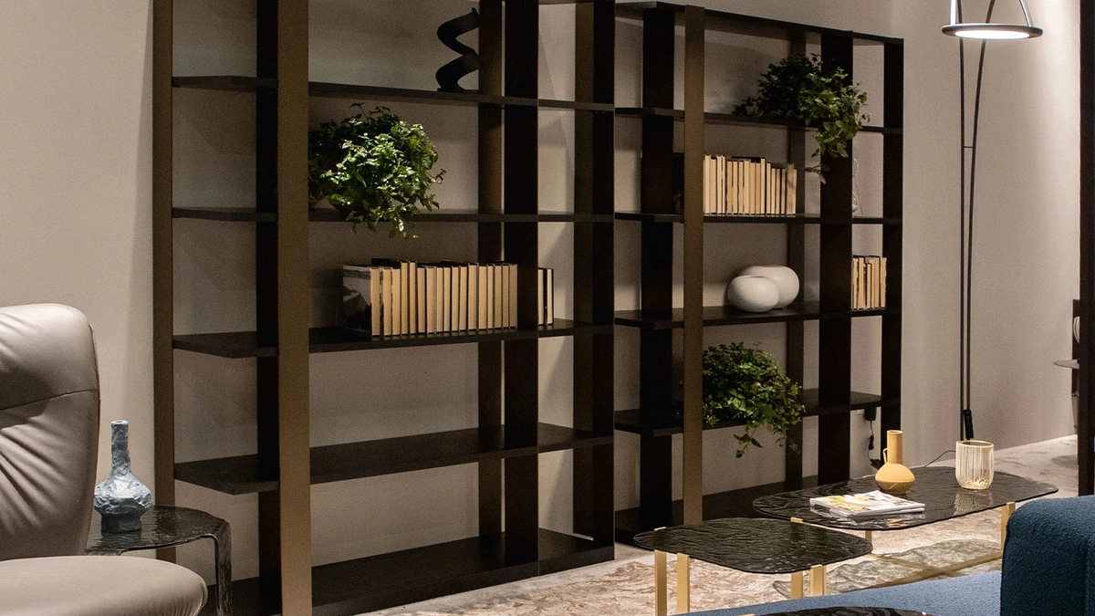 Libreria Sintesi in metallo con ripiani in legno di Tonin Casa