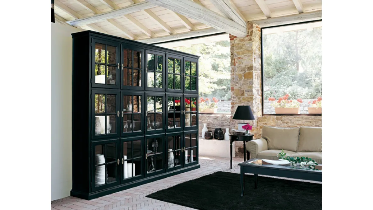 Libreria a muro Valeria in legno laccato con ante in vetro e legno di Tonin Casa