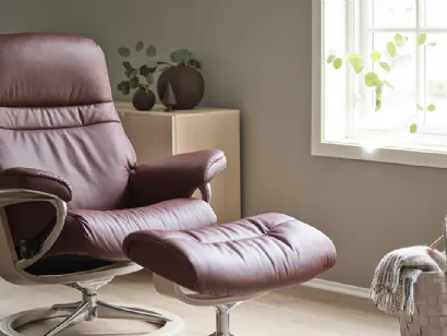 Poltrona confortevole in pelle imbottita Sunrise di Stressless