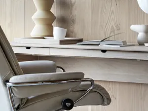 Poltrona Tokio in pelle imbottita con schienale basso di Stressless