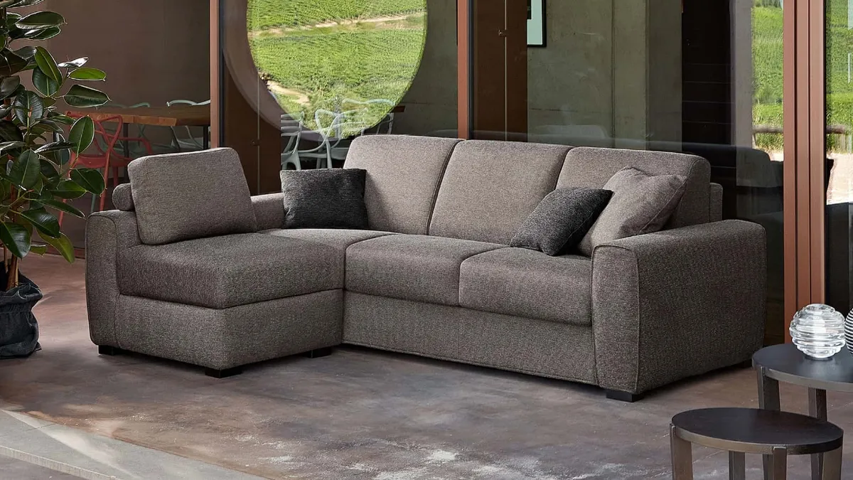 Divno letto angolare in tessuto SIRMIONE STANDARD di Rosini Divani 