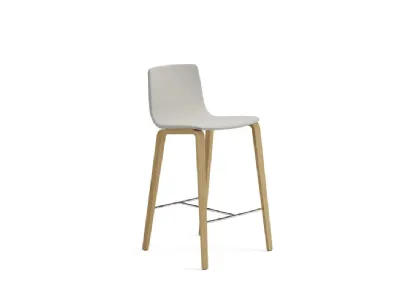 Sgabello Aava Stool in tessuto di Arper