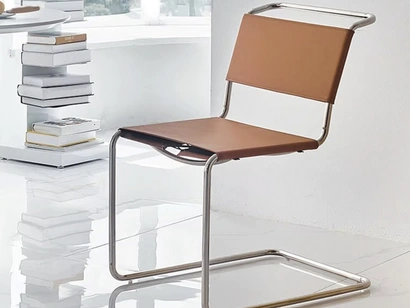 Sedia Galileo in acciaio rivestita in cuoio di Sigerico