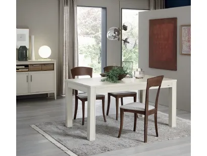 Sedia Magnolia in legno con seduta imbottita di Le Fablier