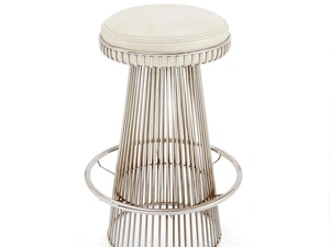 Sgabello Faro in metallo con seduta in pelle di Sigerico