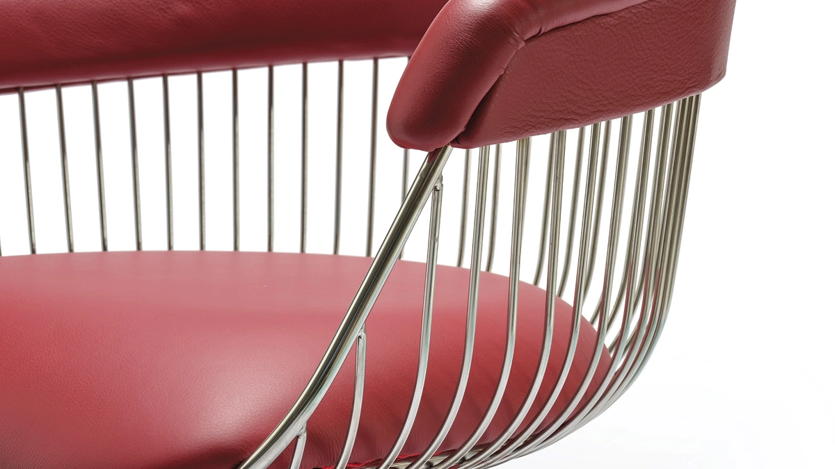 Sedia Signorile in acciaio e pelle di Sigerico