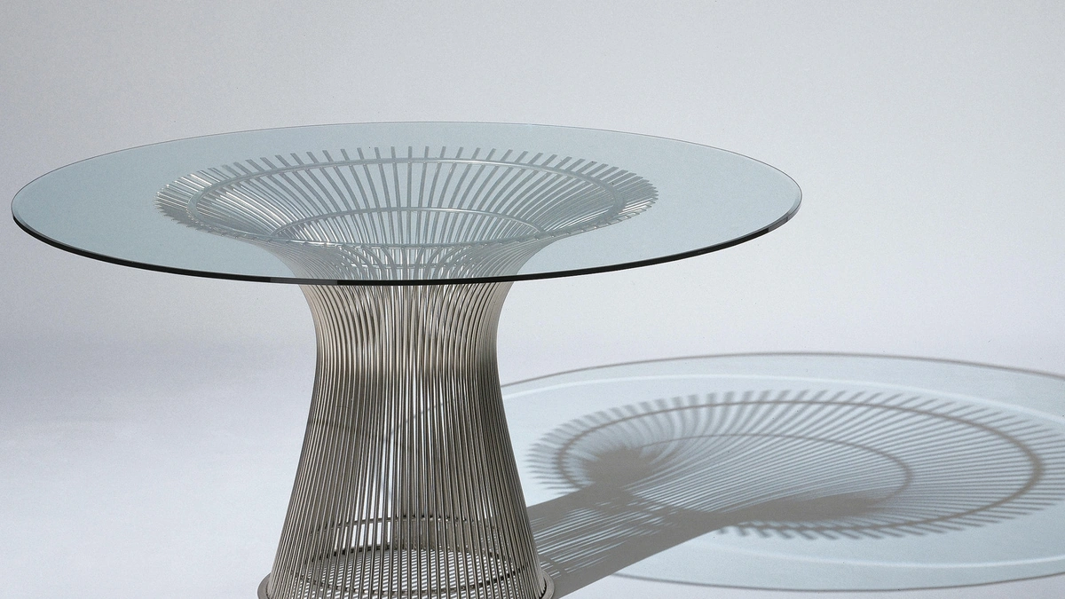 Tavolo Eccellenza con top in vetro e base in metallo di Sigerico