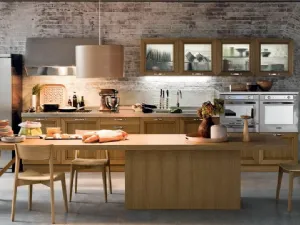 Cucina Classica Free comp 07 in Rovere Tinto ed Anticato di Lyons Cucine
