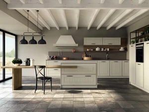 Cucina su misura ad angolo Fiordo 01 in legno laccato bianco di Fratelli Mirandola