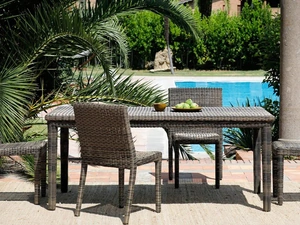 Tavolo e Sedie Agorà in fibra sintretica di Unopiu