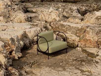 Poltroncina Ariete in metallo e tessuto di Unopiu