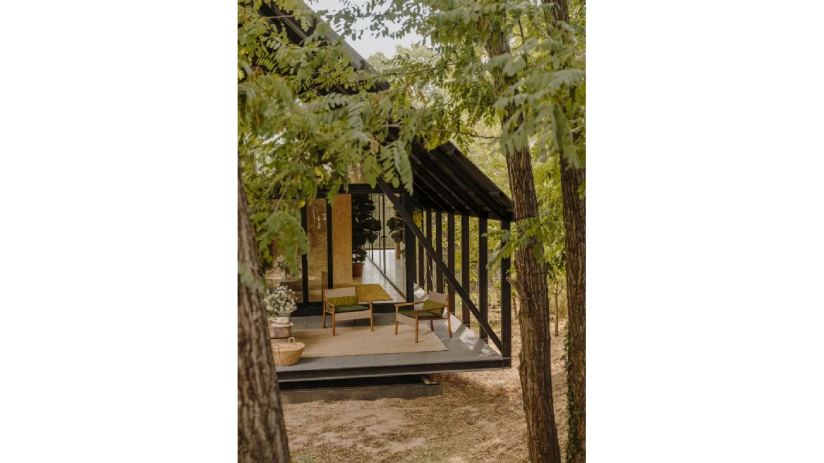 Poltroncina da giardino Kata di Arper