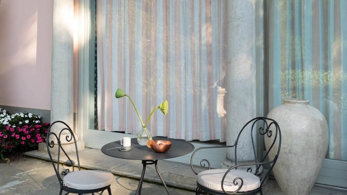 Tavolo e Sedie Aurora in ferro battuto di Unopiu