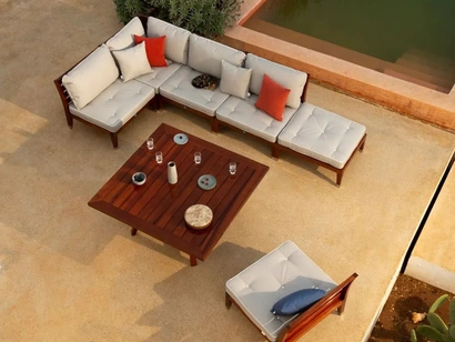 Arredo da esterno C'est la Vie in mogano lucido di Unopiu