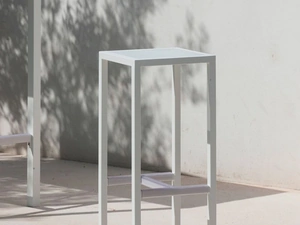 Sgabello in ferro Conrad di Unopiu