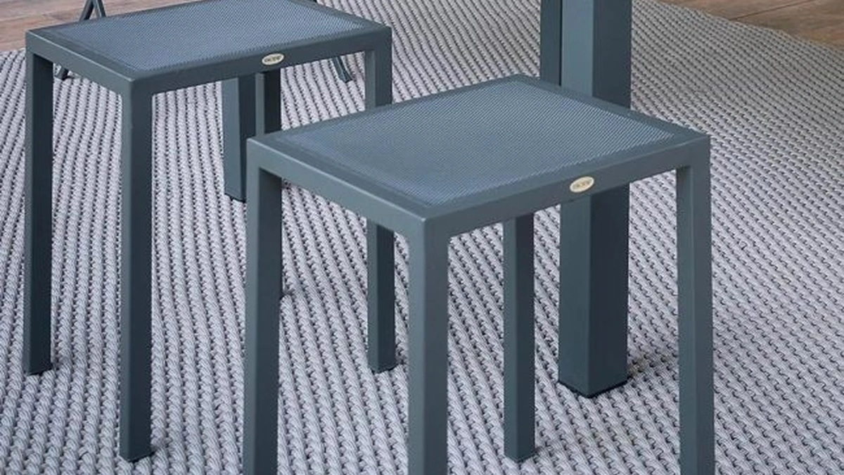 Sgabello in ferro Conrad di Unopiu