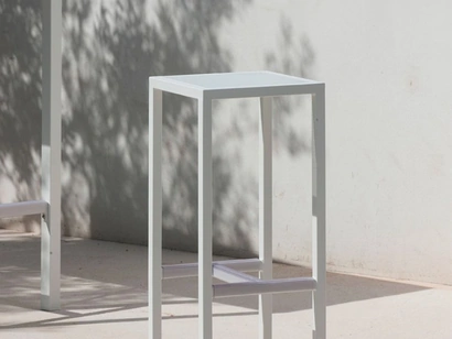 Sgabello in ferro Conrad di Unopiu