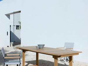 Tavolo Cosette in teak di Unopiu