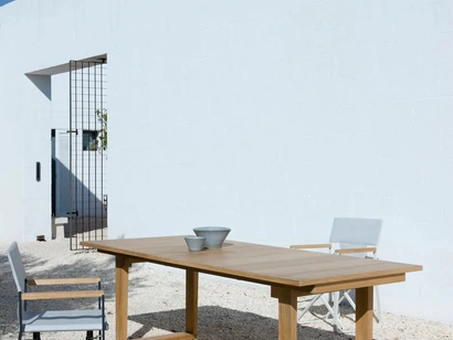 Tavolo Cosette in teak di Unopiu