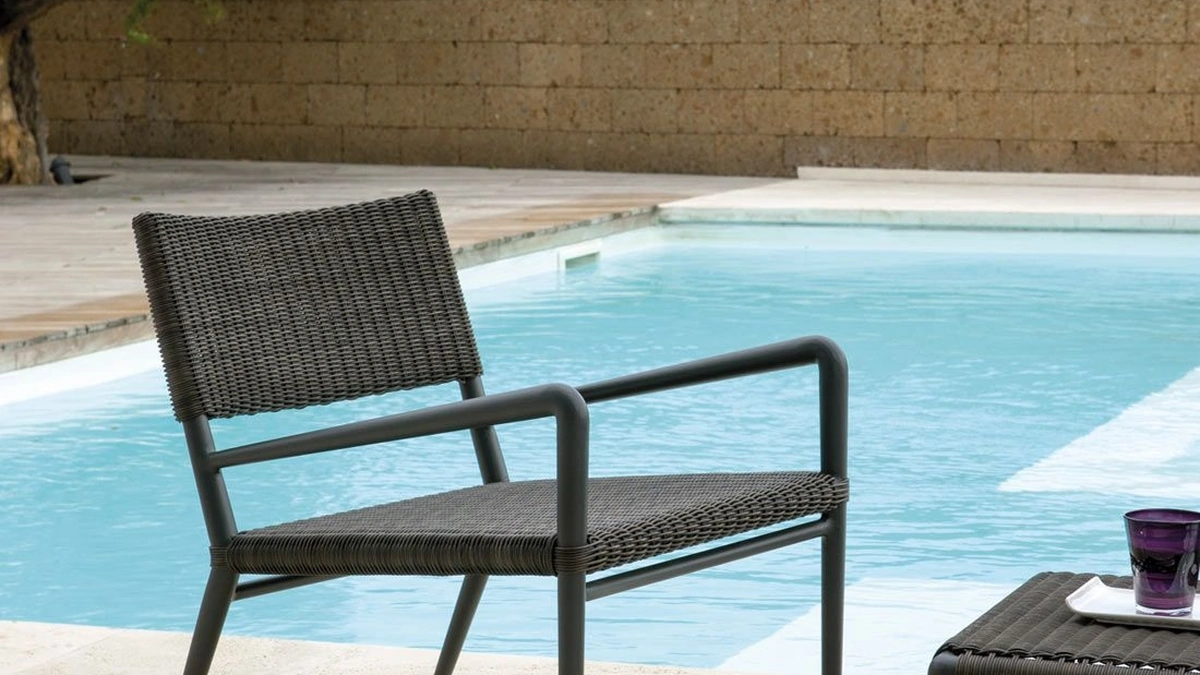 Poltrona Experience in fibra sintetica intrecciata di Unopiu