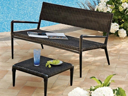 Divano e Tavolino Experience in fibra sintetica intrecciata di Unopiu