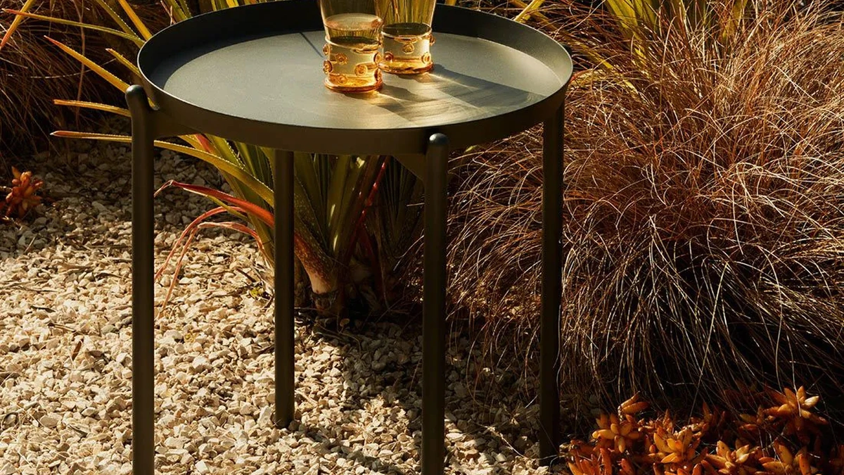 Tavolino Fresbee in alluminio di Unopiu