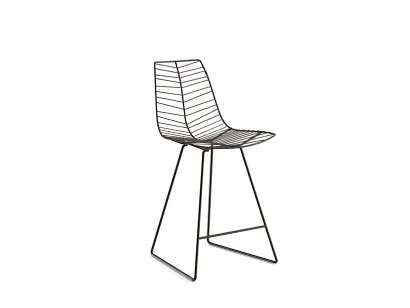 Sgabello da giardino Leaf Stool di Arper