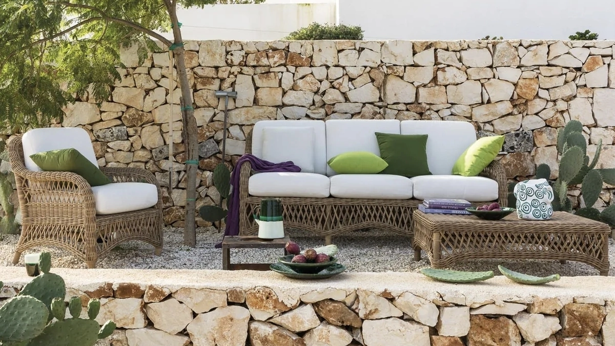 Arredo da esterno Olimpia in fibra sintetica e tessuto di Unopiu