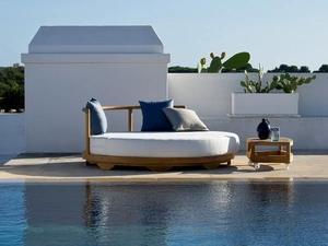 Divano a Isola Pevero in teak e tessuto imbottito di Unopiu