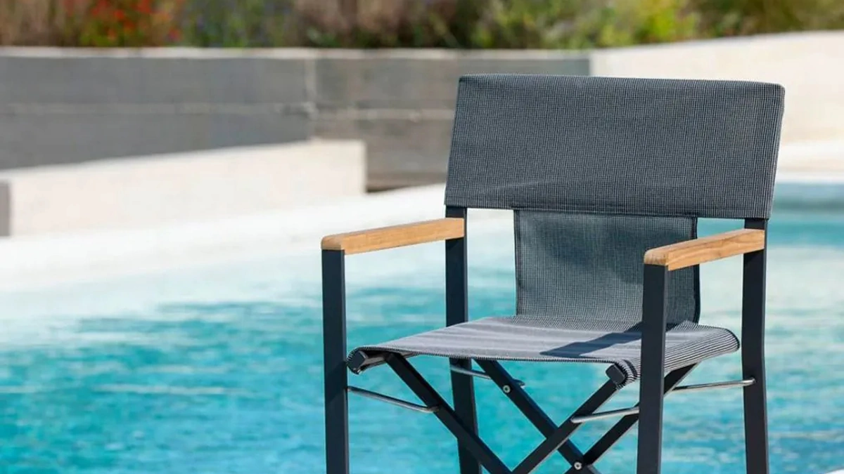 Poltroncina Cosette in alluminio e tessuto in polipropilene di Unopiu