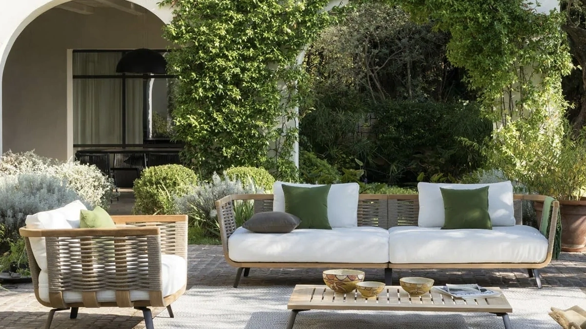 Arredo da esterno in teak Welcome di Unopiu