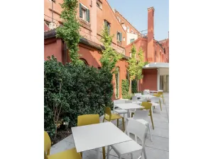 Tavolo da giardino quadrato Yop di Arper