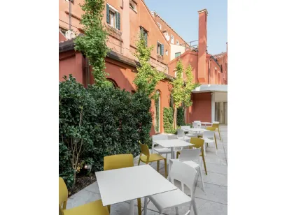 Tavolo da giardino quadrato Yop di Arper